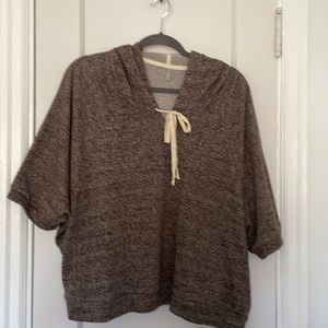 Short sleeve hoodie